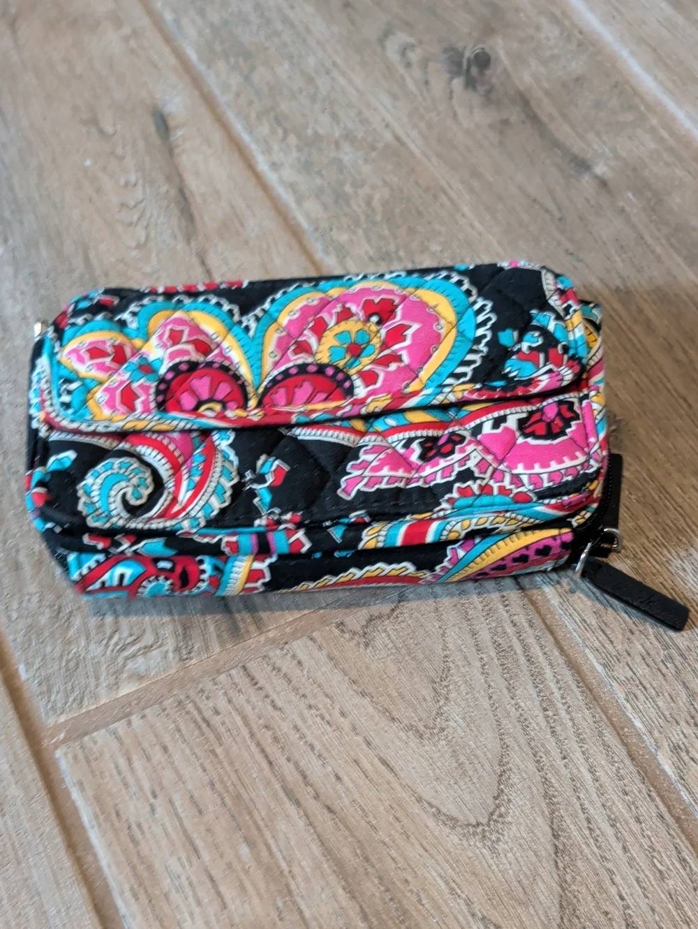 Vera Bradley 2015 RETIRED Quilted Crossbody Wristlet Parisian Paisley